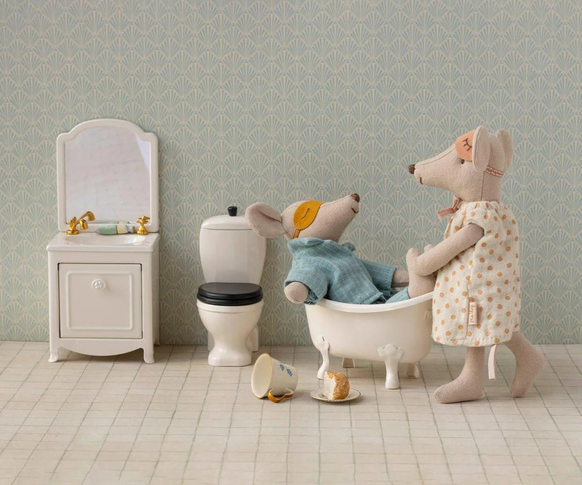 Maileg Mum & Dad Mouse In Cigar Box Play Set